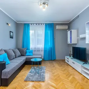  Apartment Lucia
